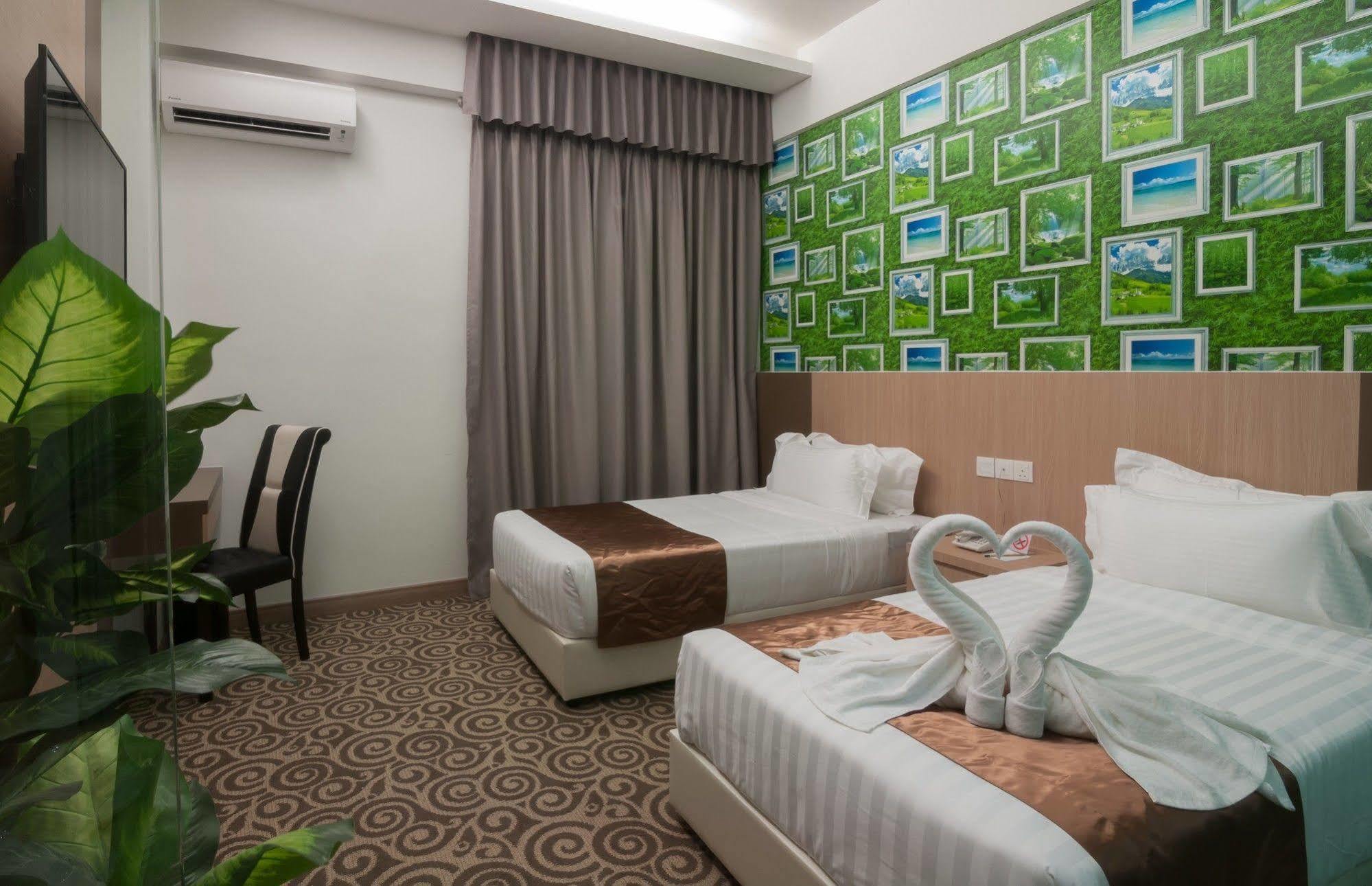 E-Red Hotel Melaka Eksteriør billede