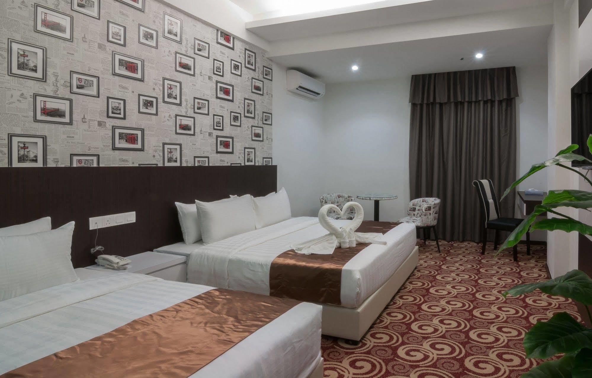 E-Red Hotel Melaka Eksteriør billede