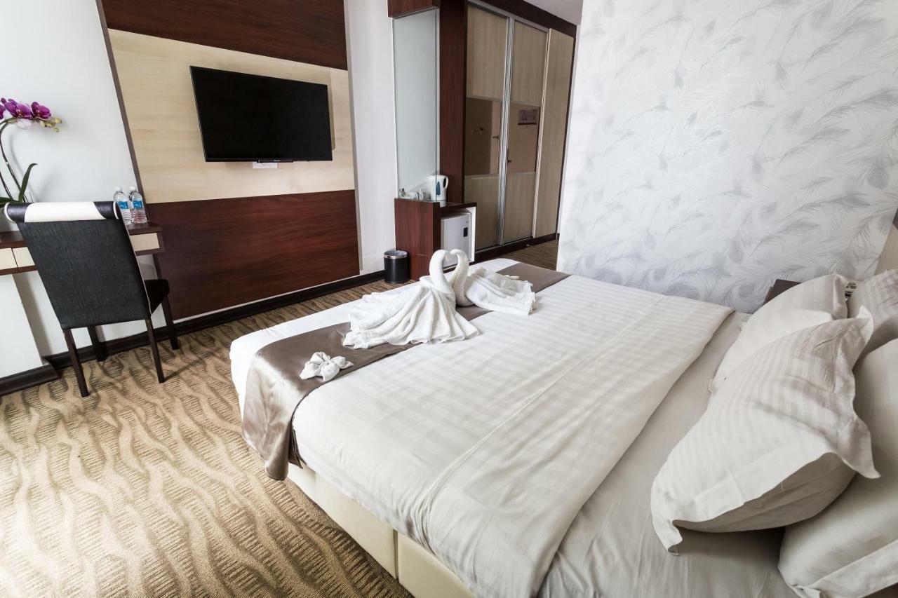E-Red Hotel Melaka Eksteriør billede