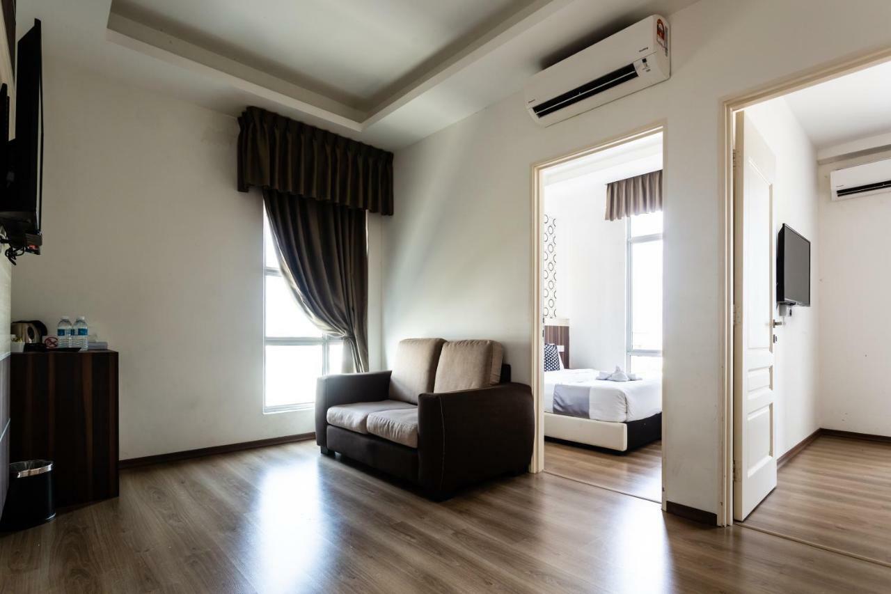 E-Red Hotel Melaka Eksteriør billede